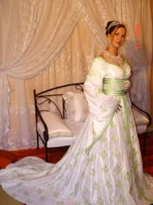 kaftan_avec_traine.jpg