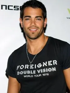 110205_jesse_metcalfe300[1].jpg