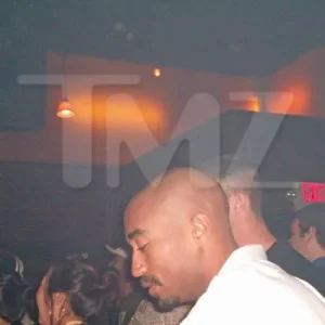 tupac-vivant.jpg