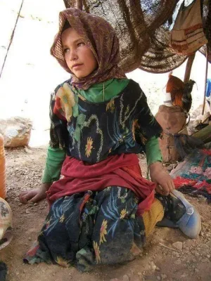 Elle pense et rêve en noir et blanc, mai en Tamazight....jpg