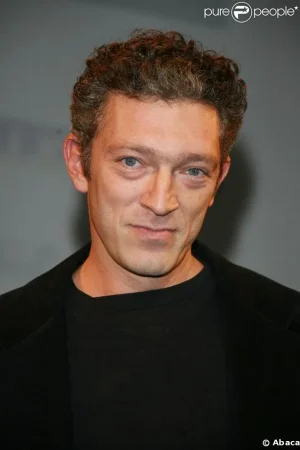 174465-vincent-cassel-a-peu-pres-au-meme-637x0-4.jpg