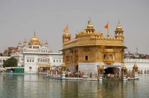AMRITSAR_GOLDEN_TEMPEL_2.jpg