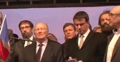 1399587608-valls-reveille-toi-y-a-un-antisemite-je-le-condamne.gif