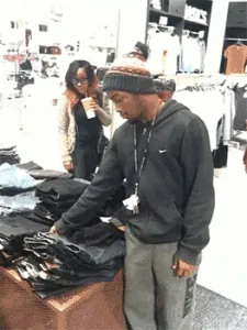reality-shopping.gif