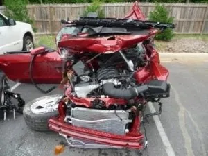 504x_2010_Mustang_GT_Crash_5-500x375.jpg