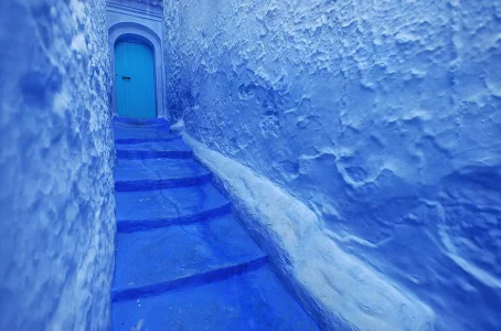 blue-streets-of-chefchaouen-morocco-6.jpg