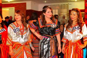 Les belles robes et femmes Kabyles.jpg