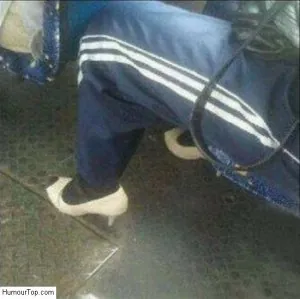 Adidas_meuf_racaille.jpg