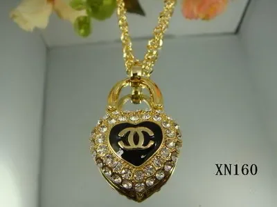 chanel%20collier-172.jpg