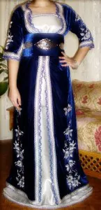 2703472130_1.jpg